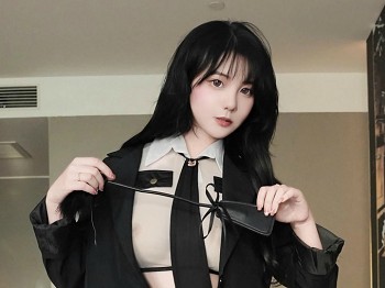 [FeiLin嗲囡囡]VOL.498_模特软情性感白色轻透制服配黑色丝袜秀凹凸身材撩人诱惑写真65P
