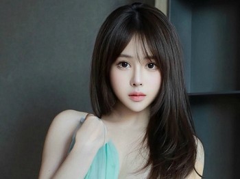 XiuRen第9807期_女神Evelyn艾莉性感绿色情趣服饰配白色网袜秀曼妙身材诱惑写真92P
