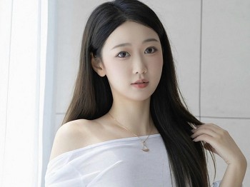 XiuRen第9840_模特唐安琪性感白色连衣长裙配开档肉丝秀曼妙身姿撩人诱惑写真84P