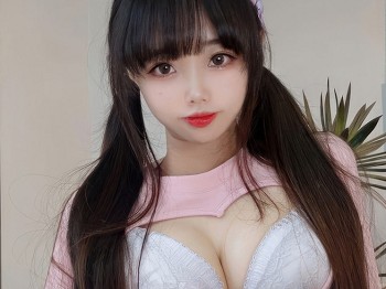 Coser小姐姐雪琪SAMA黑丝镂空衣主题性感白色蕾丝内衣配超薄黑丝秀美腿诱惑写真40P