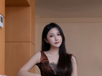 XiuRen第9859_模特鱼子酱Fish私房性感黑色内衣配黑丝吊袜秀曼妙身姿诱惑写真81P