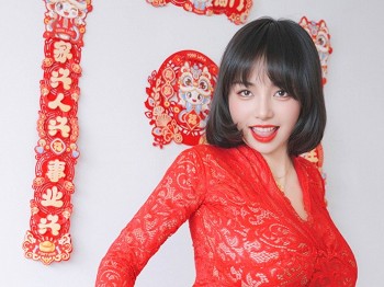 XiuRen第9862_模特油田溪溪性感红色情趣内衣配红丝吊袜秀丰满身材诱惑写真77P