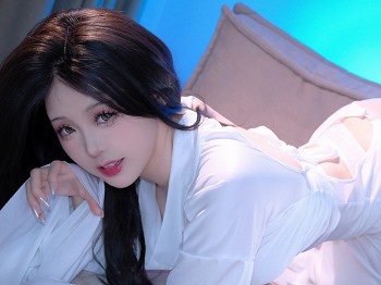 网络美女miko酱ww幽灵主题私房浴室性感白色露背连衣裙配白丝吊袜秀凹凸身材诱惑写真43P