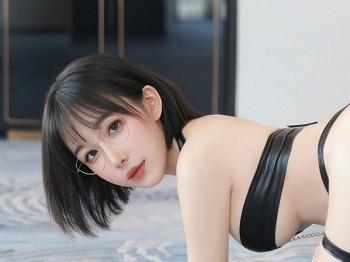 XiuRen第9873期_模特合集波巧酱＆小蛮妖Yummy黑色情趣内衣秀惹火身材诱惑写真81P