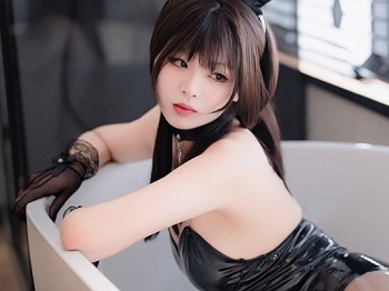 网络美女轩萧学姐粘液兔女郎主题兔女郎装扮黑色高叉连体衣配黑丝袜秀美腿诱惑写真75P