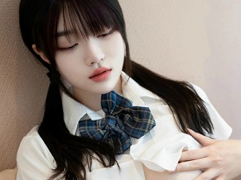 [XINGYAN星颜社]VOL.332_新人模特白露lulu性感JK制服短裙配超薄白丝秀完美身材诱惑写真65P