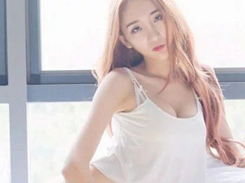 XiuRen第619期_嫩模wuli颜素居家私房吊带内衣秀浑圆酥胸蕾丝内裤诱惑写真61P