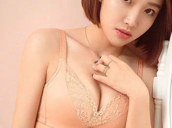 [Ugirls爱尤物]No.508_嫩模雨夕白色蕾丝睡裙秀豪乳翘臀极致诱惑写真40P