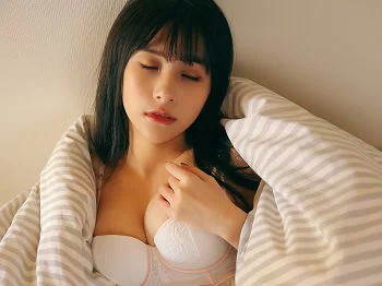 [BoLoli波萝社新刊]Vol.015_嫩模夏美酱日本之旅温泉池里死库水秀完美身材写真40P