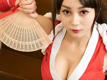 [Ugirls爱尤物]No.526_嫩模小米Kitty纯美学生校服+不知火舞秀美胸火辣写真40P