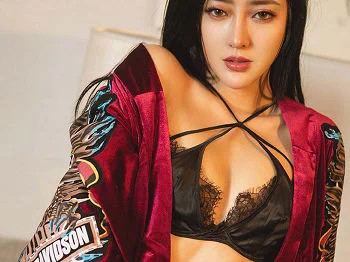 [Ugirls爱尤物]No.602_嫩模Lucky居家私房内衣系列秀傲人美胸完美身材诱惑写真40P