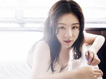 [GIRLT果团网]TG028_清纯佳人浴缸里白色浴巾裹身秀完美胸型湿身诱惑写真38P