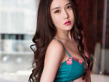 [HuaYang花漾]Vol.020_嫩模佑熙居家三点式内衣秀完美身材豪乳翘臀火辣诱惑写真40P