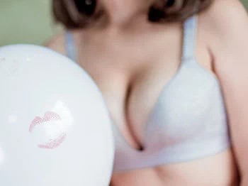 [GIRLT果团网]NO.108_美胸嫩模居家黑色情趣内衣+粉红气球女郎秀完美身材诱惑写真48P