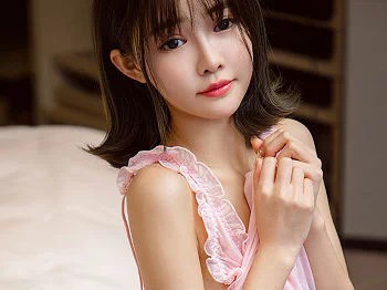 [Ugirls爱尤物]No.1206_性感小美女Tina居家私房内衣系列秀白嫩肌肤清爽迷人写真35P